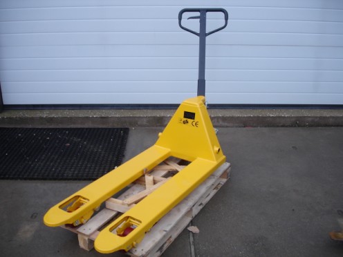 Hand pallet truck